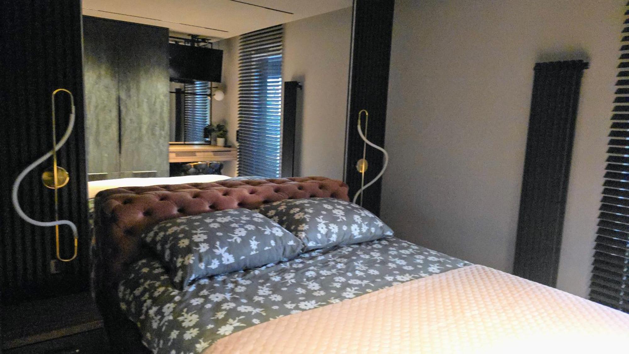 Apartament Dark Prestige New ! - Dostep 24H, Projektor , Garaz Podziemny , Klimatyzacja , Duzy Taras Kielce Kültér fotó
