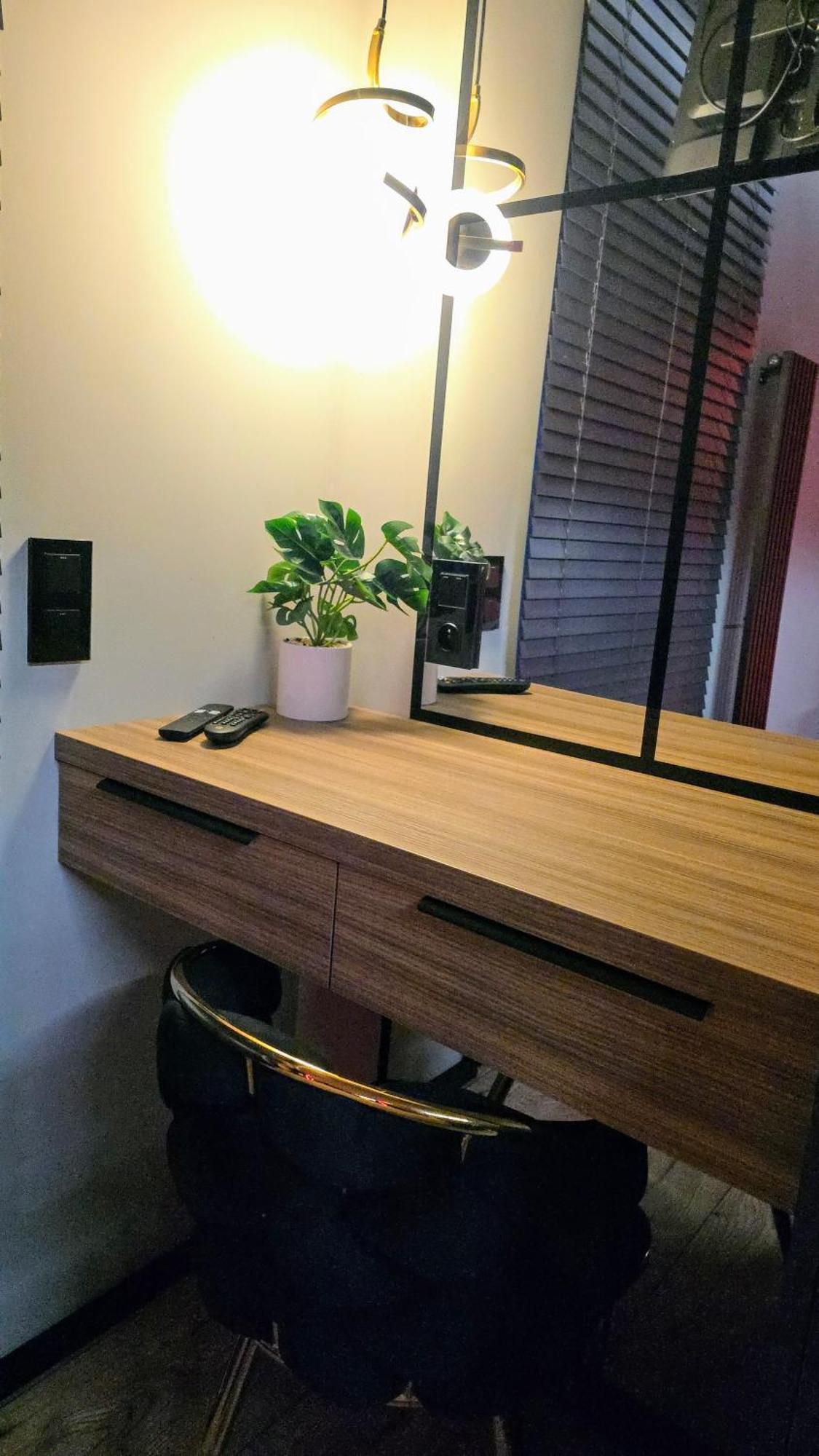 Apartament Dark Prestige New ! - Dostep 24H, Projektor , Garaz Podziemny , Klimatyzacja , Duzy Taras Kielce Kültér fotó